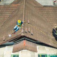 Comment réparer le faîtage de votre toit facilement ?